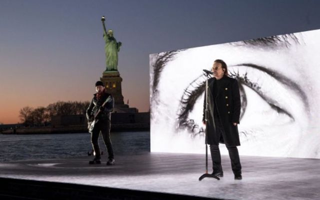 cropped_Bono_U2_Grammys_New_York_Dreamers_performance
